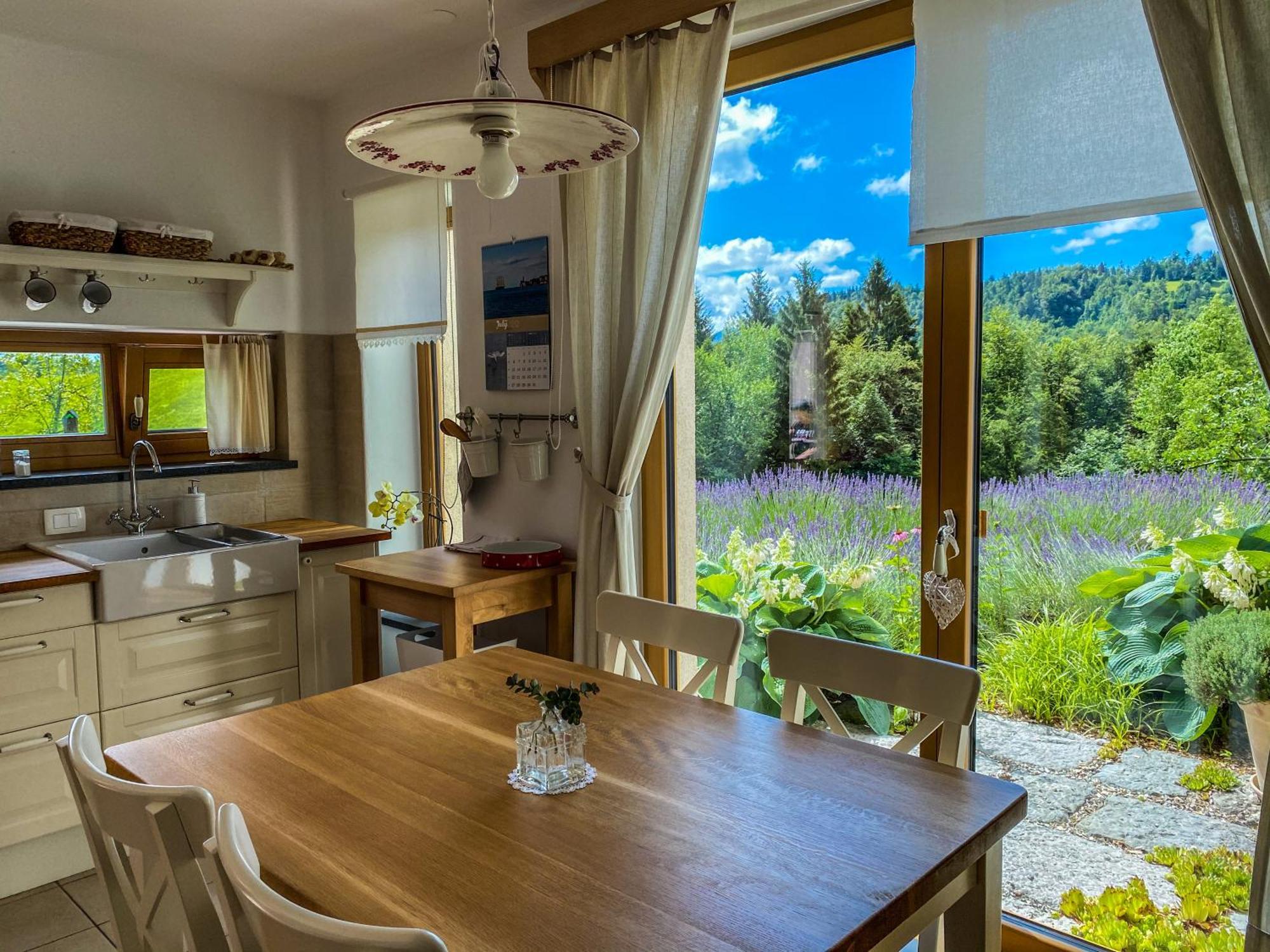 Na Kupcku Estate "Nature Reatreat & Wellness" Idrija Εξωτερικό φωτογραφία